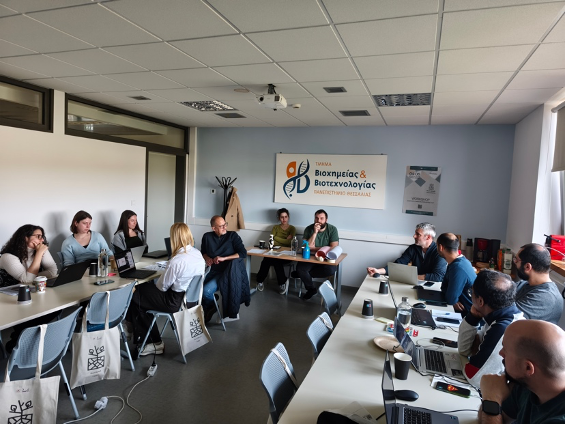 Interactive discussions during the introductory sessions of the workshop.
